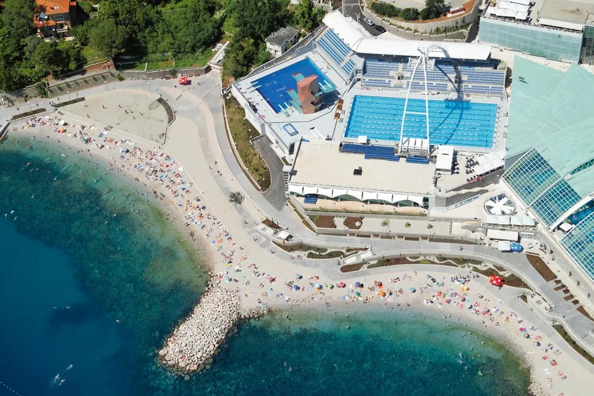 Sea And Mountain Daire Rijeka Hırvatistan